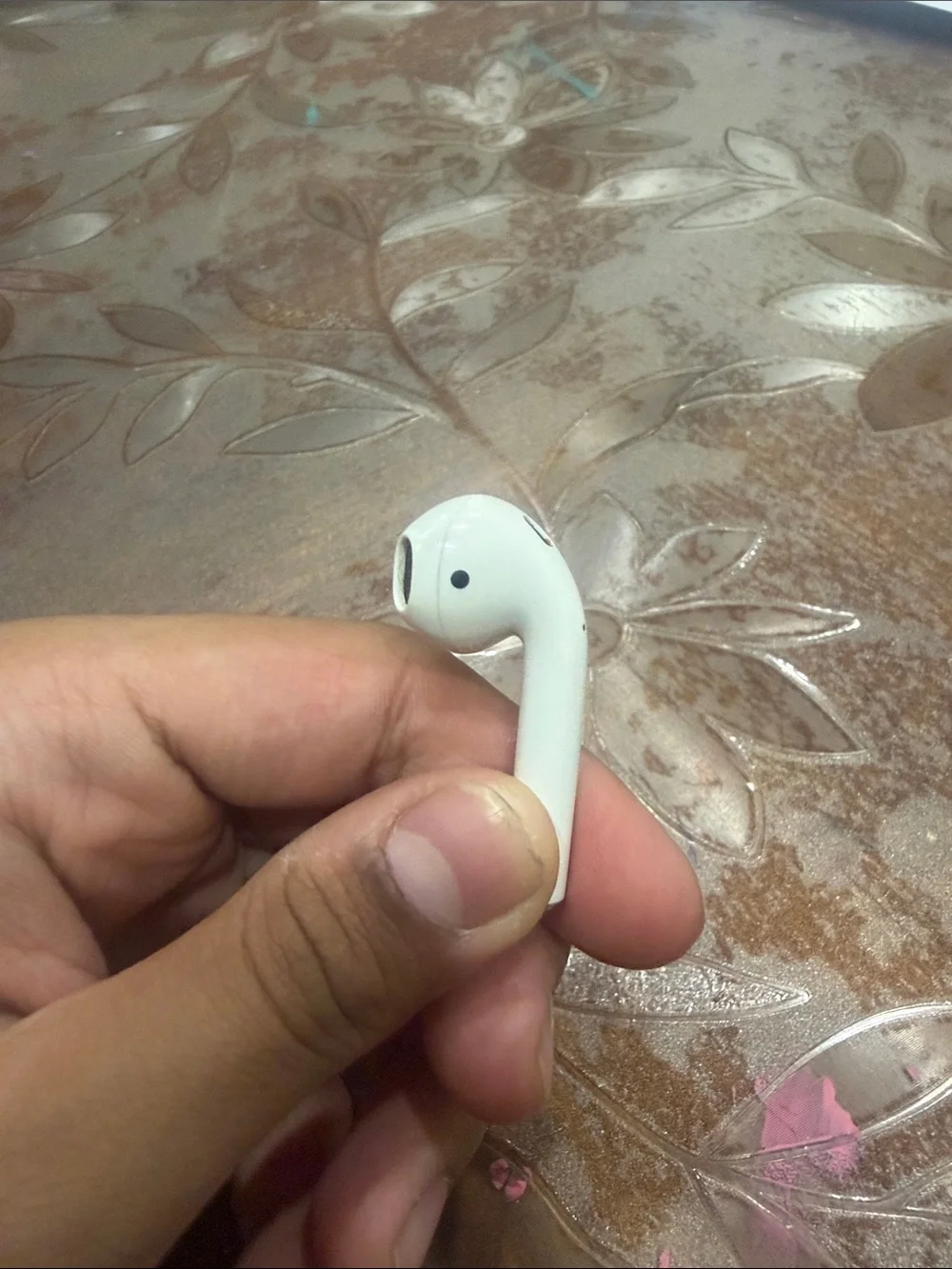 Apple White Earbud Headphone Single Left